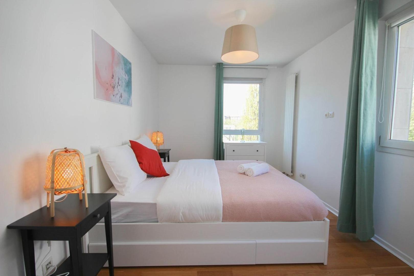 Apartment In Residence With Balcony And Parking Lille Eksteriør billede